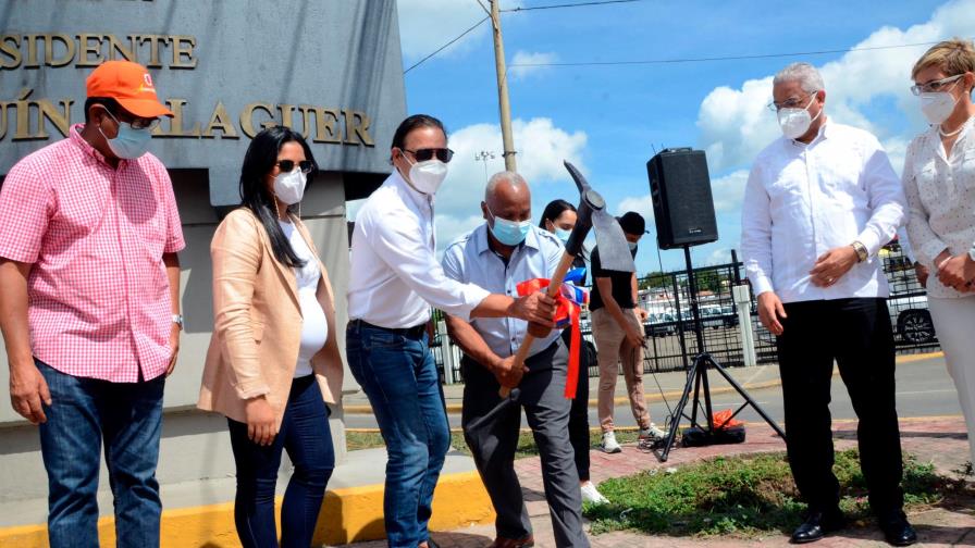 Alcaldía Santiago inicia trabajos embellecimiento entrada a Santiago por autopista Joaquín Balaguer