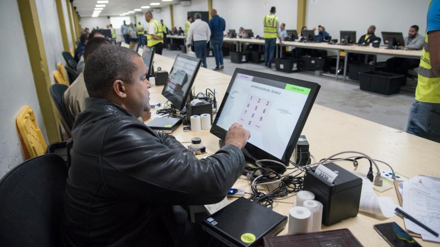 IFES observa los procesos de la JCE para elecciones