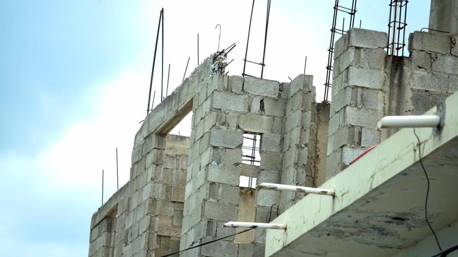Paralizan en Santiago todo tipo de construcciones por los altos precios de la materia prima Paralizan en Santiago todo tipo de construcciones por los altos precios de la materia prima