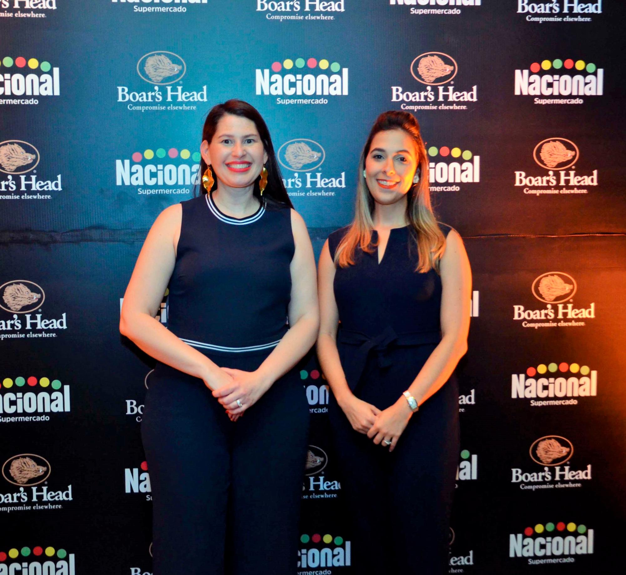 Carla González y Amalia Vega.