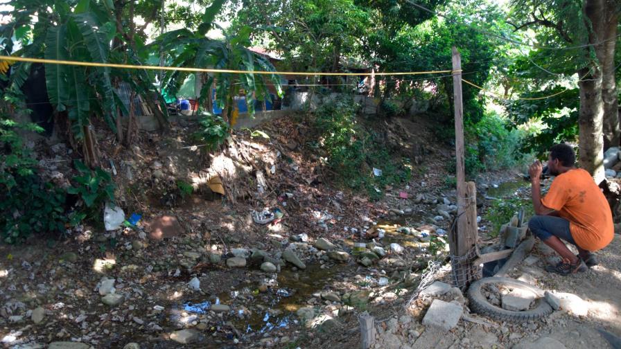 El “agua potable” en Los Platanitos de Gurabo es turbia 