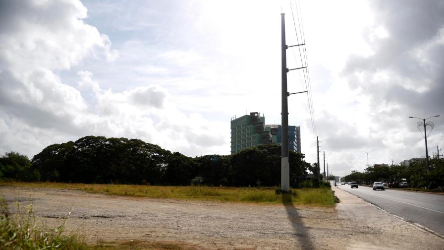 Rechazan instalación de una estación de combustible cerca de hospital en Santiago