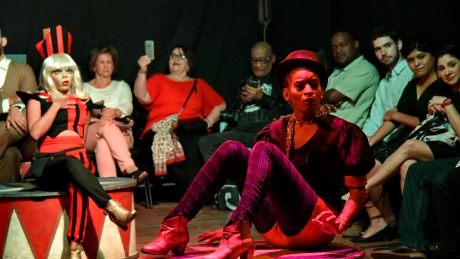 Obra teatral de Haffe Serulle cautiva al público Obra teatral de Haffe Serulle cautiva al público