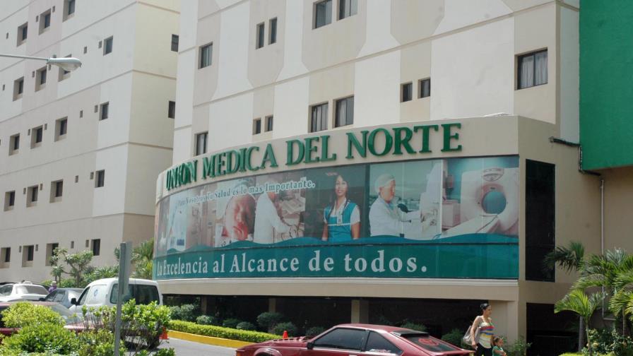 El 25 % del personal de salud de clínica en Santiago ha resultado con COVID-19 El 25 % del personal de salud de clínica en Santiago ha resultado con COVID-19