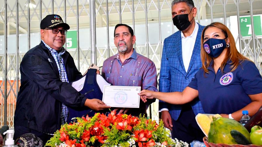 Policía de Nueva York colaborará con entrenamientos para agentes dominicanos 