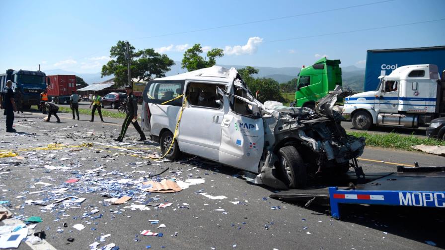 Identifican a las cinco personas que fallecieron en accidente múltiple en Bonao Identifican a las cinco personas que fallecieron en accidente múltiple en Bonao
