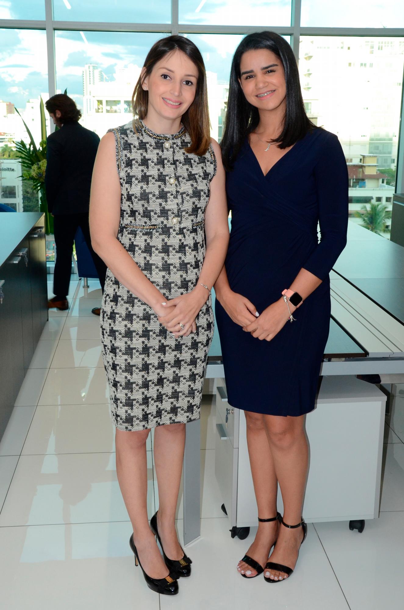 Rosa Espaillat y Olga Espínola.