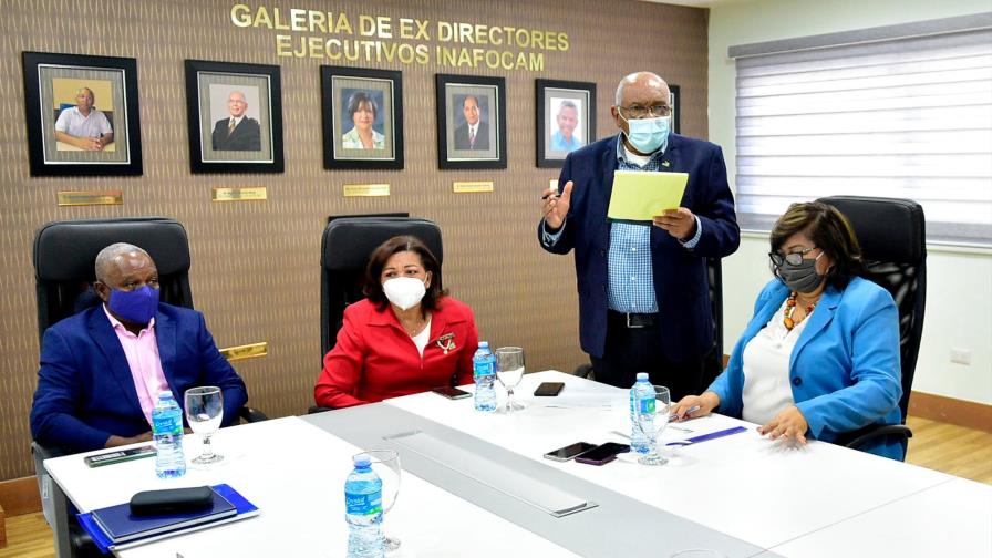 Planifican para el 2021 responder a las necesidades formativas de docentes 