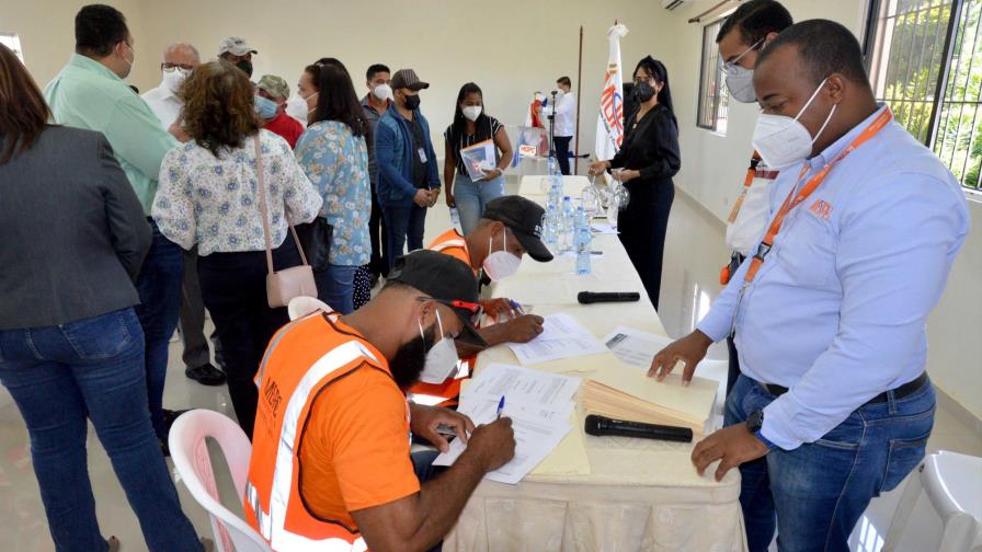 Obras Públicas incorpora más de 300 empleos en María Trinidad Sánchez