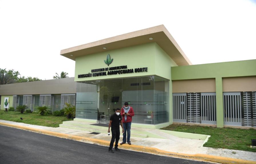 Roban en  Intabaco y en oficina de Agricultura en Villa González