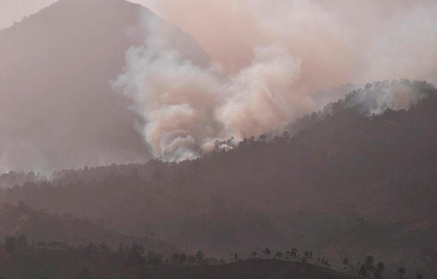 Al menos 30 incendios forestales han ocurrido en Constanza desde abril