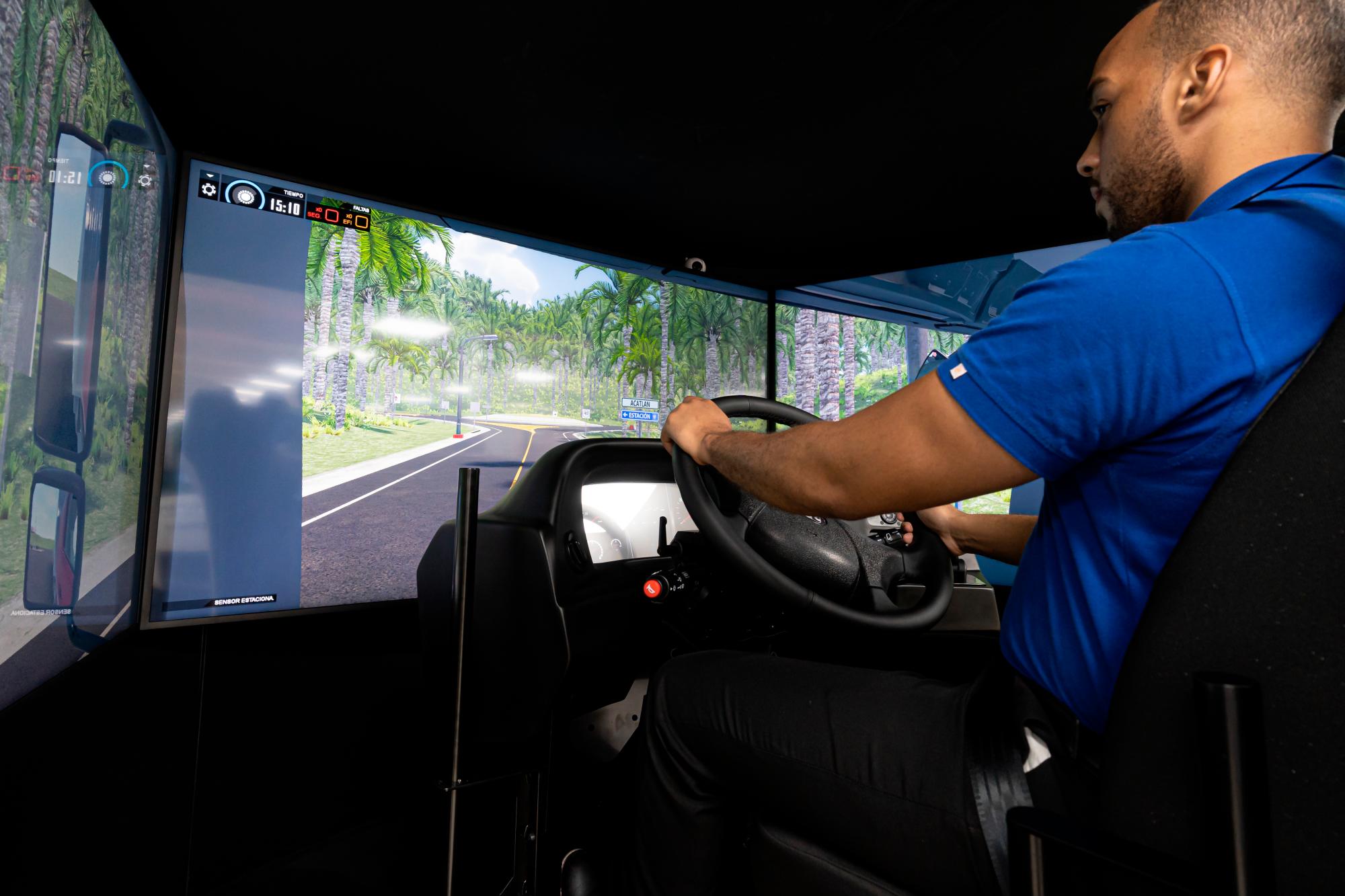 Durante la evaluación, el futuro conductor se enfrentará a diversas situaciones y condiciones simuladas con dinámicas y sensaciones totalmente realistas.