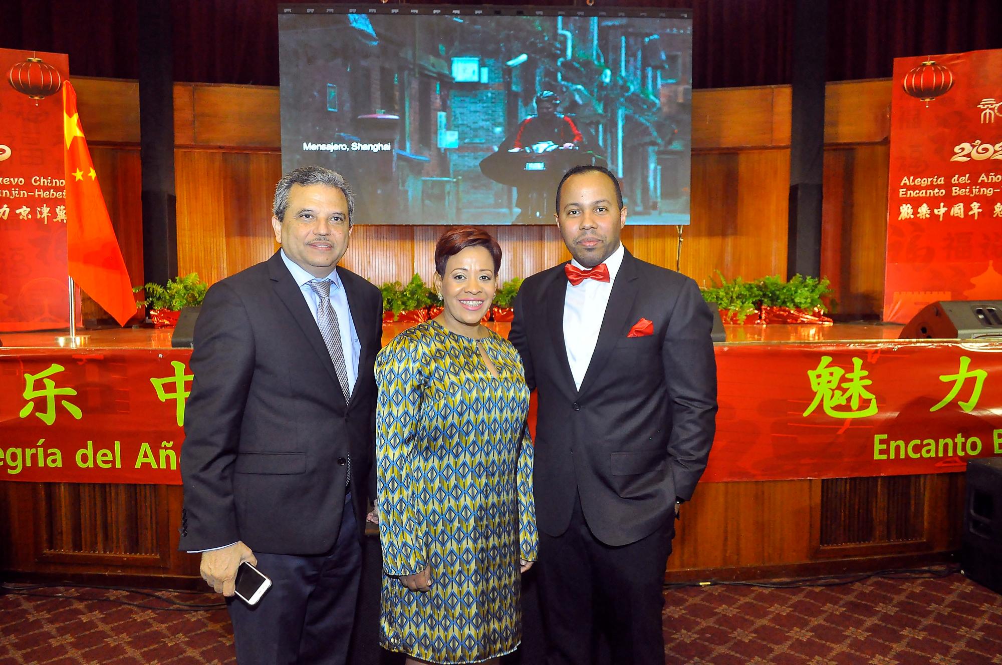 Fidel Santana, Alba Nelly Familia y Edwin Pereyra.