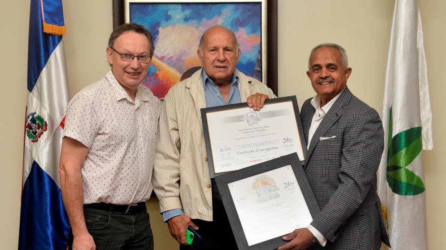 Chocolate orgánico dominicano recibe premio mundial Chocolate orgánico dominicano recibe premio mundial