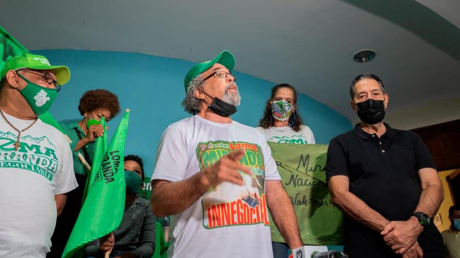 Padre Rogelio cuestiona a Orlando Jorge Mera por Loma Miranda