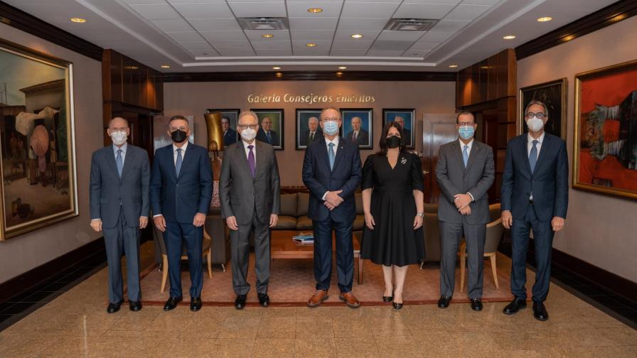 Fundación Popular tiene nueva junta directiva