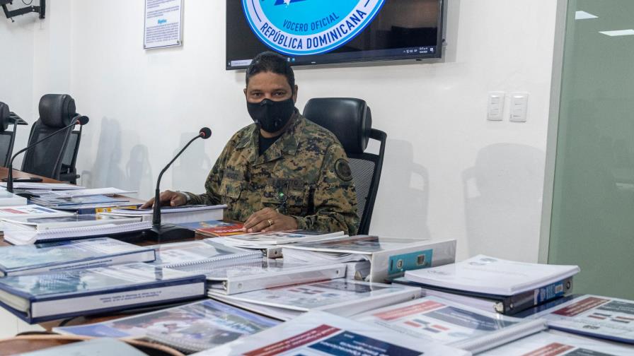 Abinader ratifica al general Méndez como director del COE