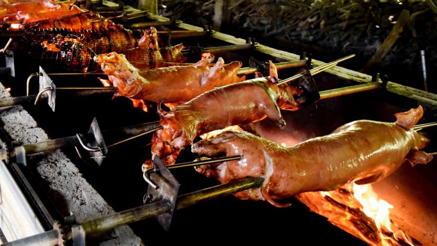 Negocios ofertan los cerdos chilindrones en Nochebuena Negocios ofertan los cerdos chilindrones en Nochebuena