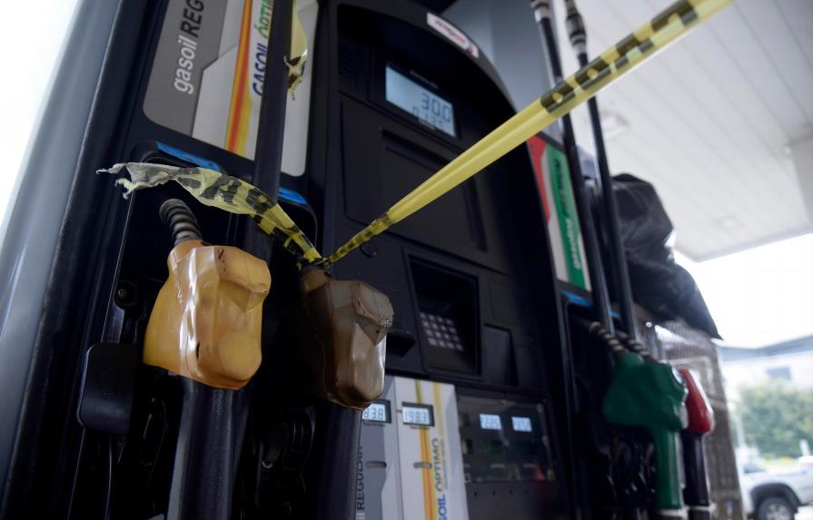 Paralizan parcialmente venta de combustible en provincias Santiago y Espaillat