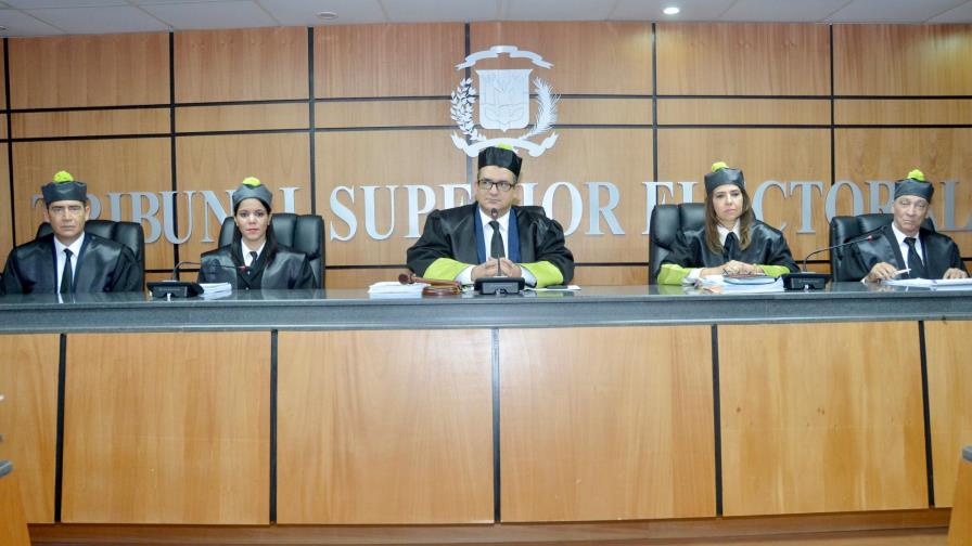 TSE rechaza demanda de Peña Guaba contra Miguel Vargas TSE rechaza demanda de Peña Guaba contra Miguel Vargas