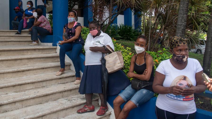 Exempleados de la Alcaldía de Santo Domingo Oeste reclaman pago Exempleados de la Alcaldía de Santo Domingo Oeste reclaman pago