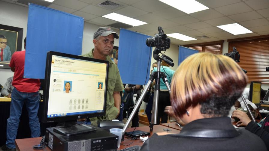 Oficinas de la Junta Central Electoral en Estados Unidos solo ofrecerán servicios por cita Oficinas de la Junta Central Electoral en Estados Unidos solo ofrecerán servicios por cita