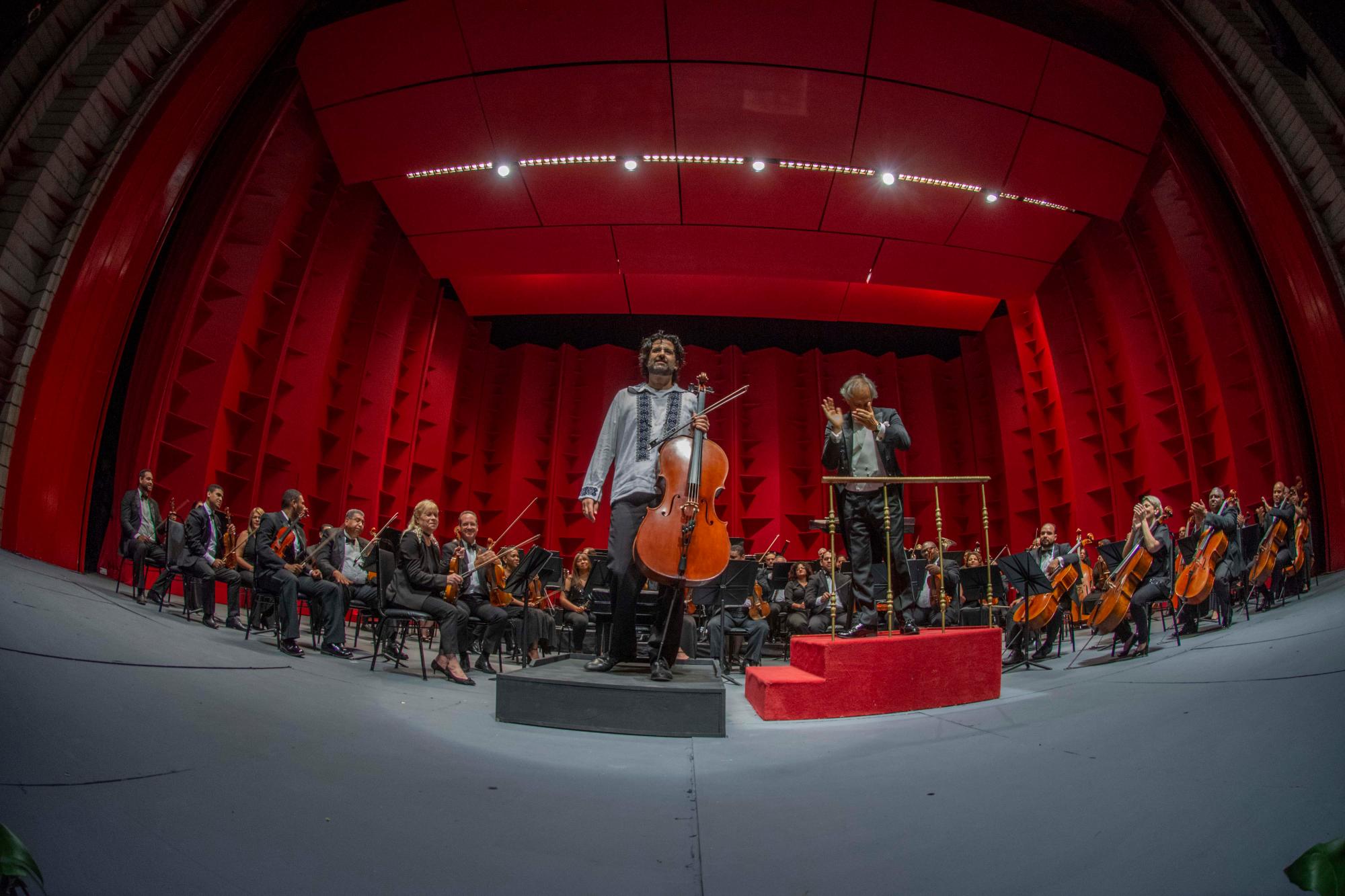 Orquesta Sinfónica Nacional durante el concierto de apertura.