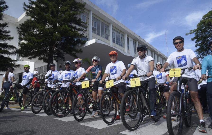 Alcaldía de Santiago y Unión Europea realizan “bicicletada” por el cambio climático