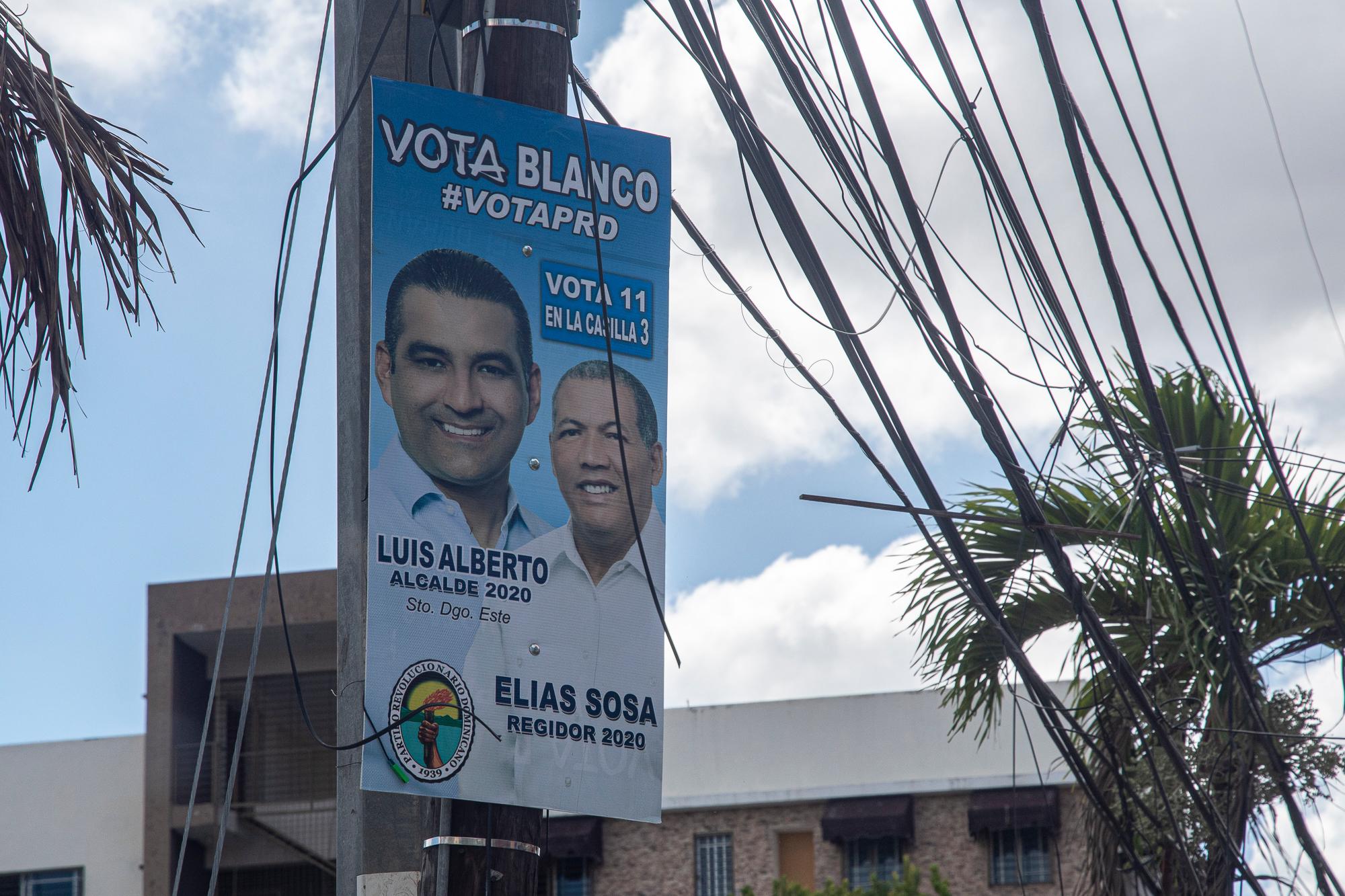 Una valla en Ralma, Santo Domingo Este.