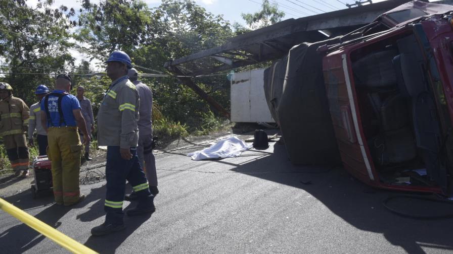 Triple choque deja un muerto y varios heridos en Santiago