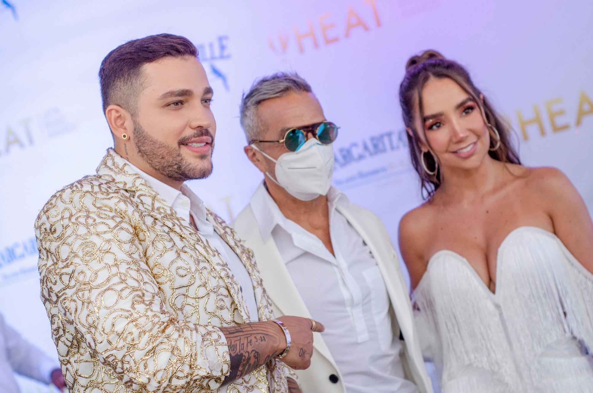 Jessi Uribe, Wilkins y Paola Jara.