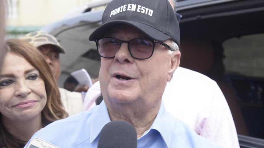 Hipólito Mejía dice solo gente con “cuartos robados” puede organizar actos masivos