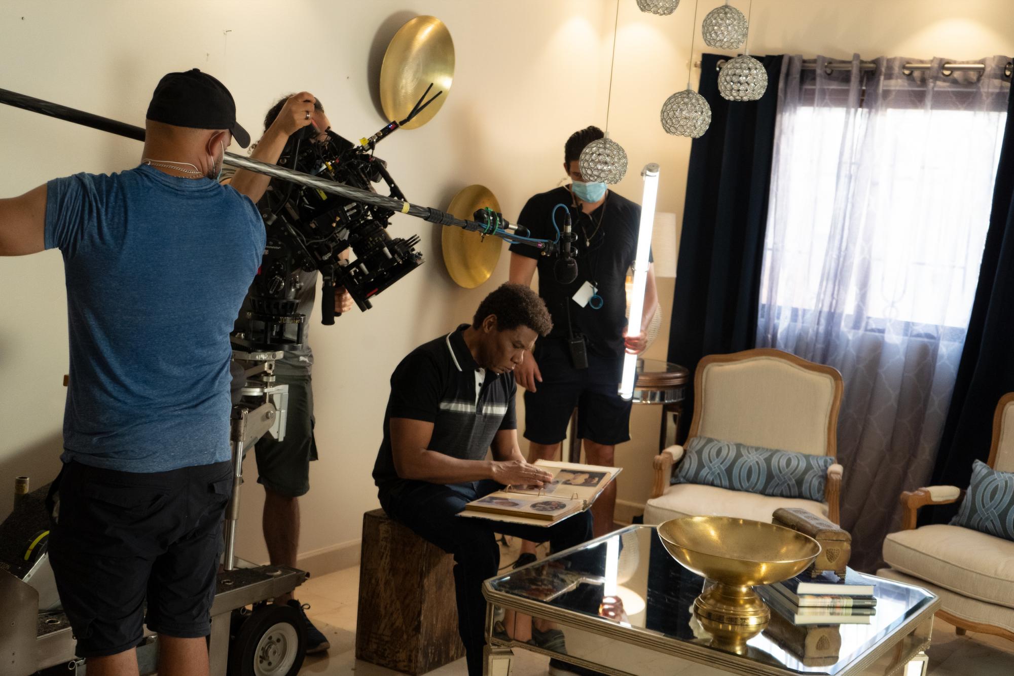 Raymond Pozo se prepara para una escena. Fuente externa