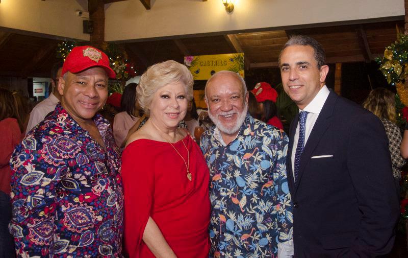 Amílcar Fernández, Amalia de Fernández, Jochy Santos y Antonio Espaillat.