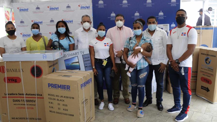 Miderec amuebla viviendas de seis atletas; hará lo mismo con otro grupo similar