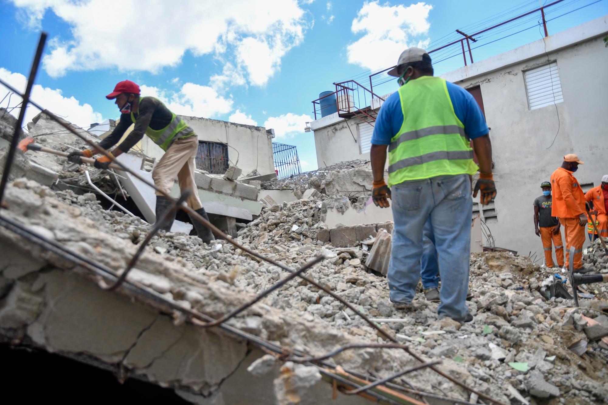 Las viviendas aparentemente tenían suficientes varillas .
