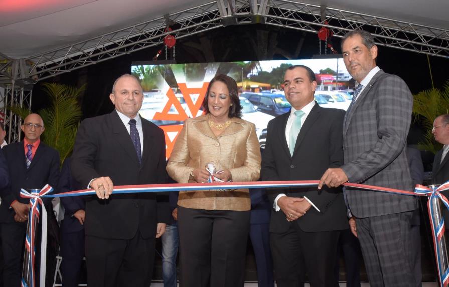 Anadive regional norte inaugura Autoferia 2019 en Santiago 