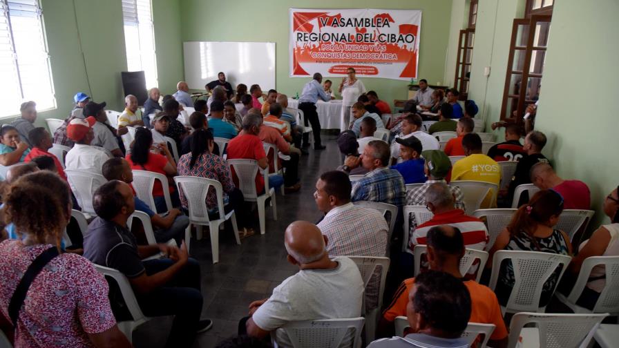 Organizaciones exigen construir obras en Santiago Organizaciones exigen construir obras en Santiago