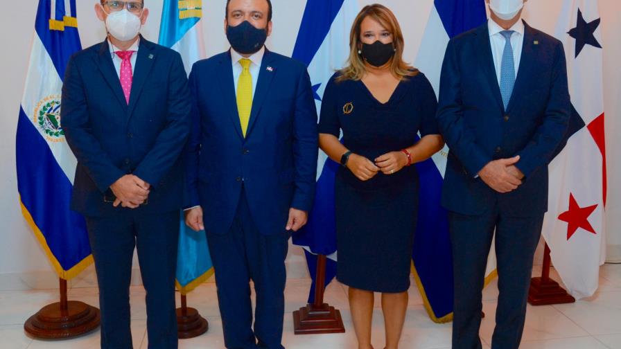 Centrocámara juramenta a Edgar Del Toro como nuevo Presidente