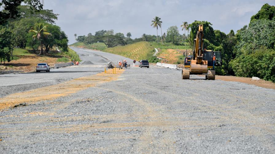 Siguen en vigilia pobladores de Mata Gorda, Villa Mella