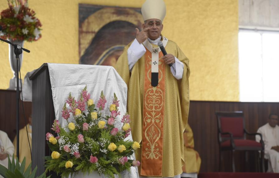Arzobispo dice se necesitan personas que imiten a Cristo 