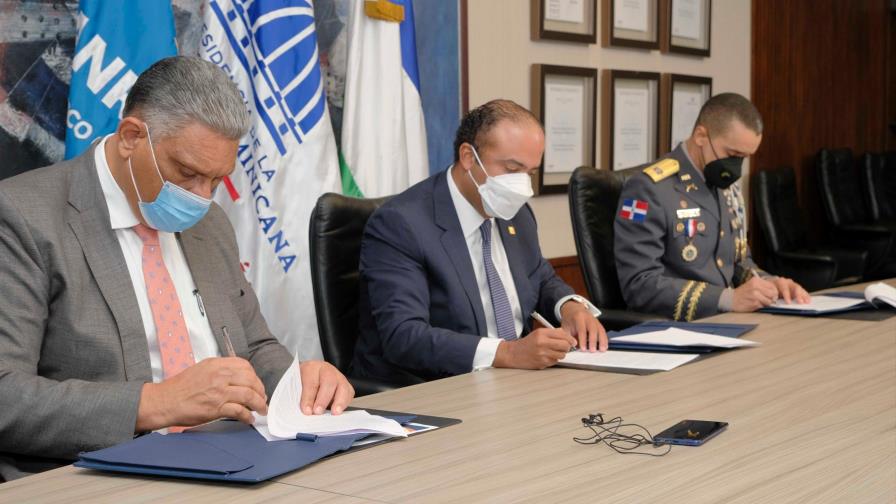 Banreservas beneficiará a policías con préstamos hipotecarios 