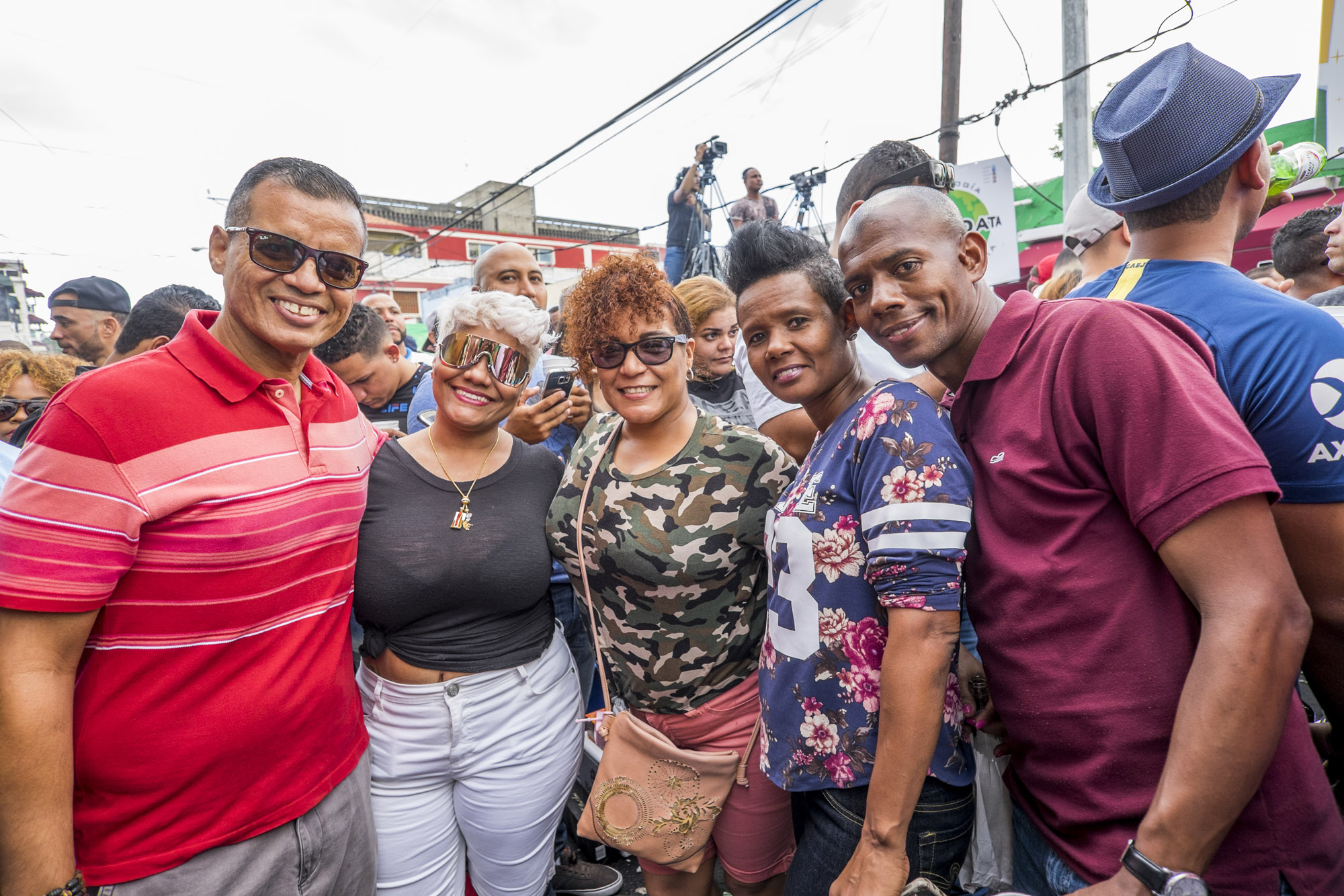 Grupo de amigos se reúnen cada año en el lugar.