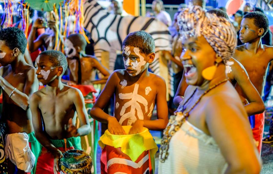 La creatividad popular toma el Malecón en el Desfile de Carnaval