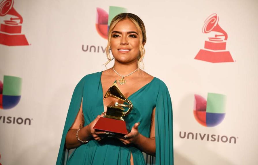 Karol G se suma al programa de los Latin Grammy para estudiantes de música