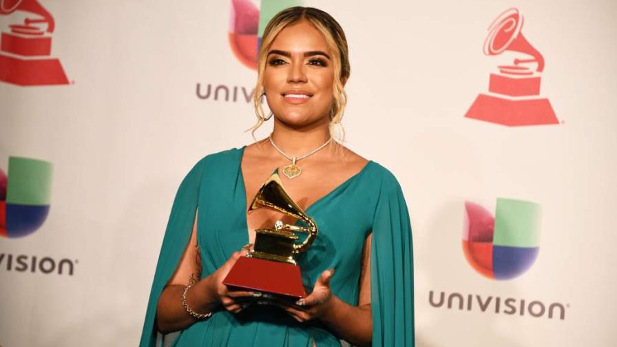 Karol G se suma al programa de los Latin Grammy para estudiantes de música