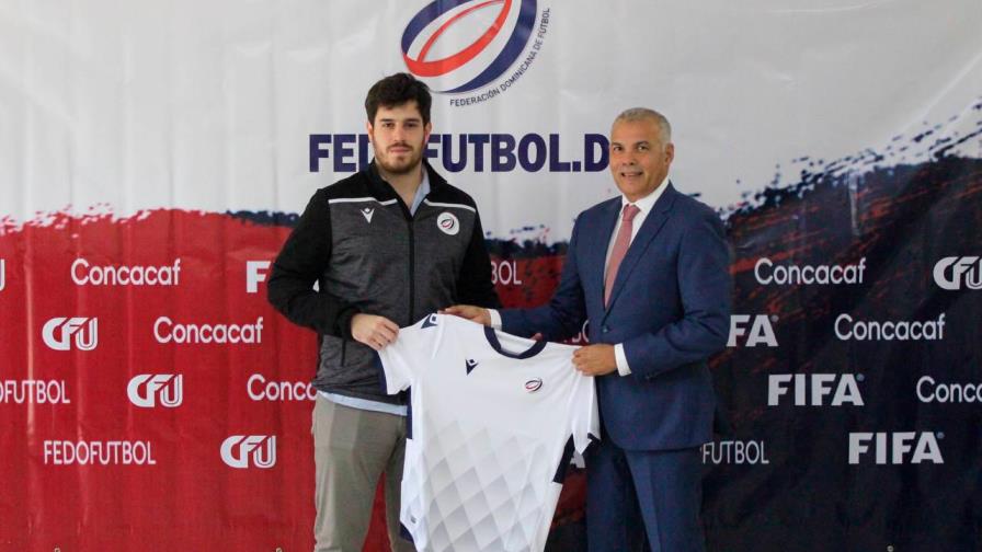Fedofútbol presente a José Benito Rubido Vidal como su nuevo DT