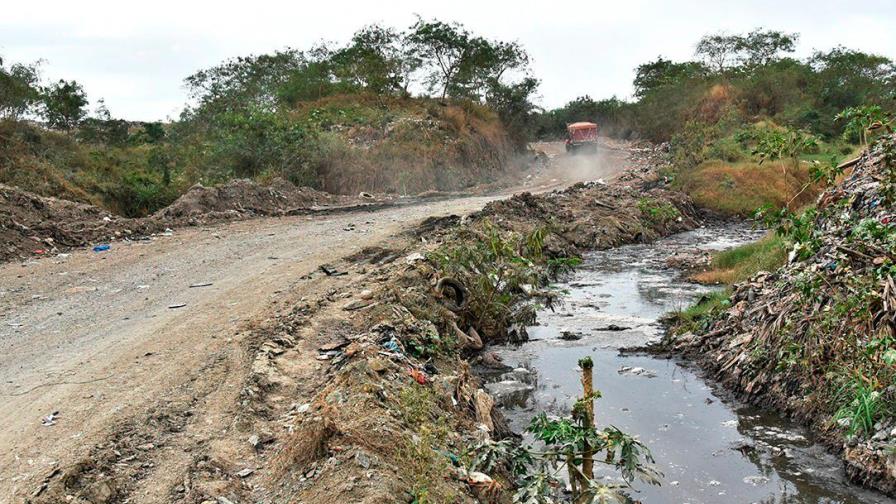 Obras Públicas intervendrá vertedero de Duquesa y carretera de acceso Obras Públicas intervendrá vertedero de Duquesa y carretera de acceso