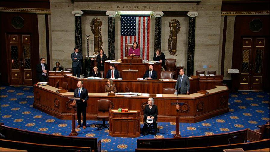 Ningún republicano votó a favor de juicio político a Trump