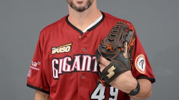 Dustin Crenshaw en lugar de César Valdez en el partido Águilas y Gigantes